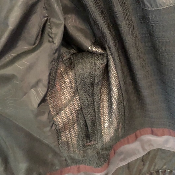 Gorgeous Purple Holden Outerwear Ski/Snowboard Winter Jacket - Picture 7 of 9